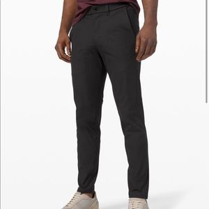Black men’s lululemon commission pants 32/32